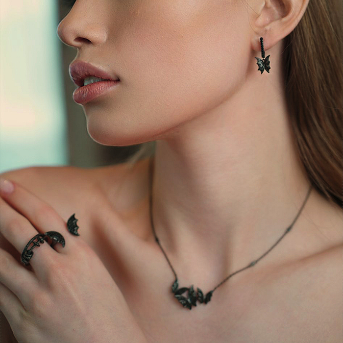 Серебряные серьги с фианитами
