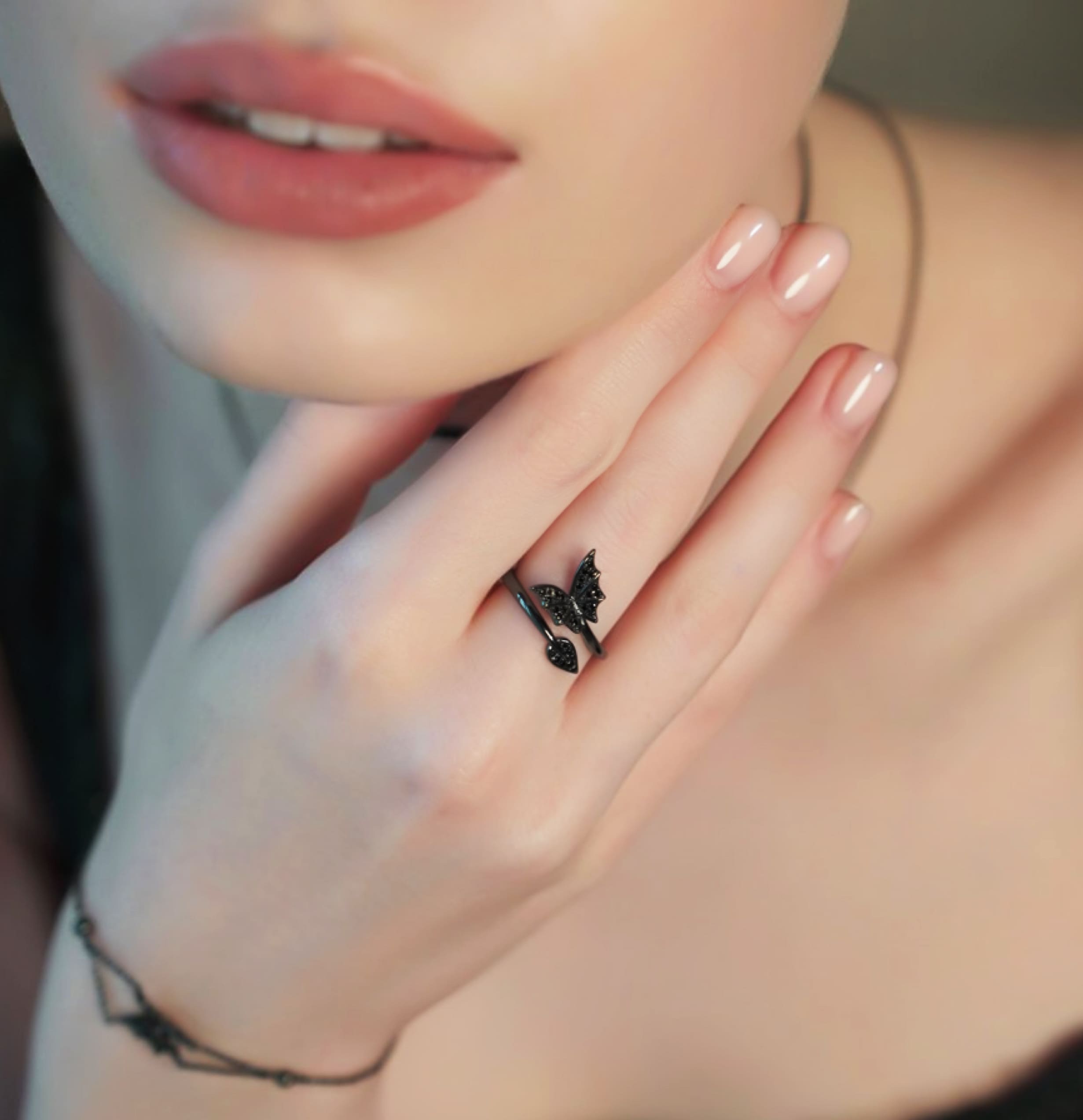 Серебряное кольцо с фианитами
