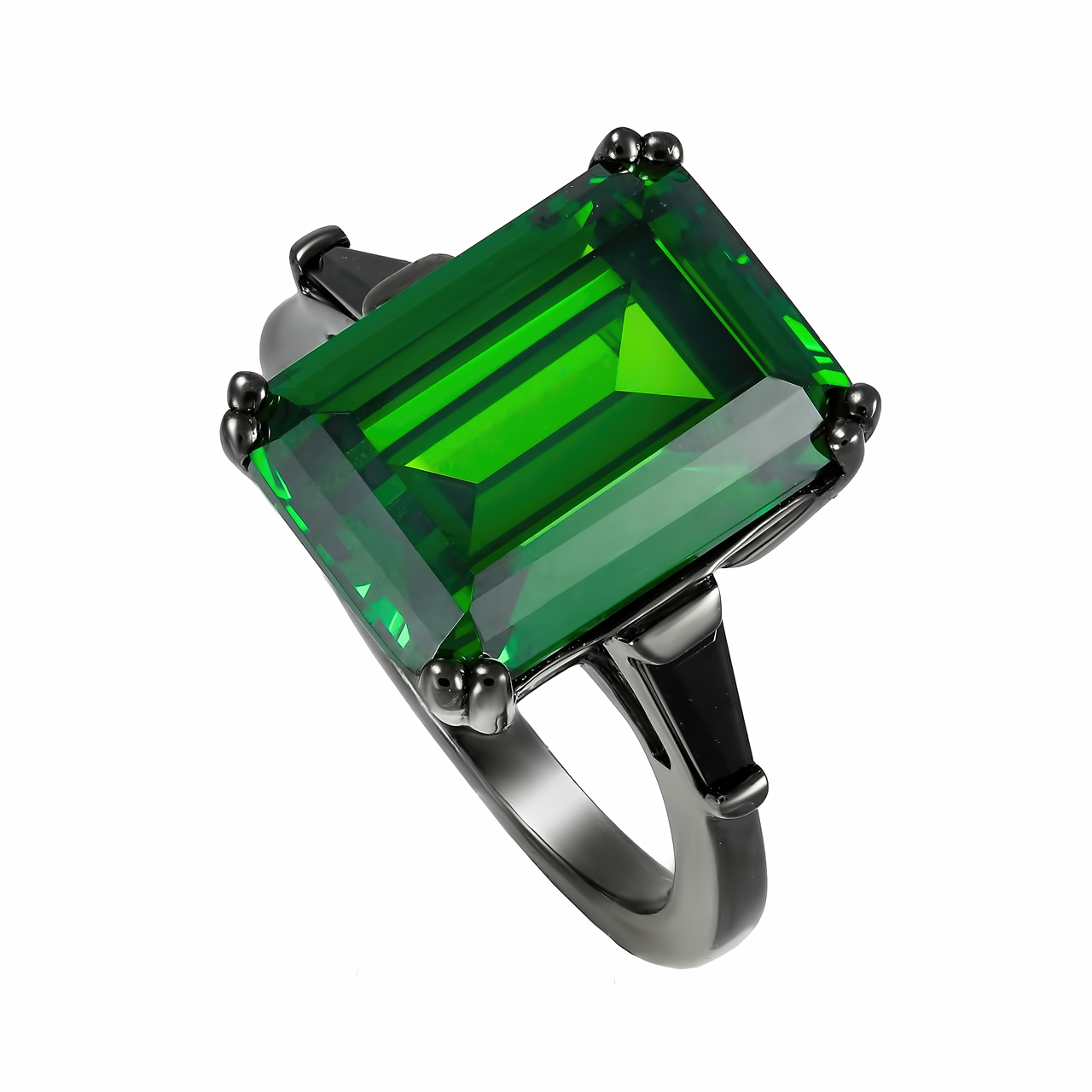 Серебряное кольцо с фианитом огранки "Emerald"